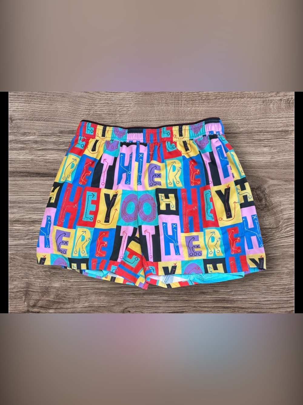 NWOT Chubbies Men’s George Kittle Barn Collection 5.5” Swim Trunk SZ S